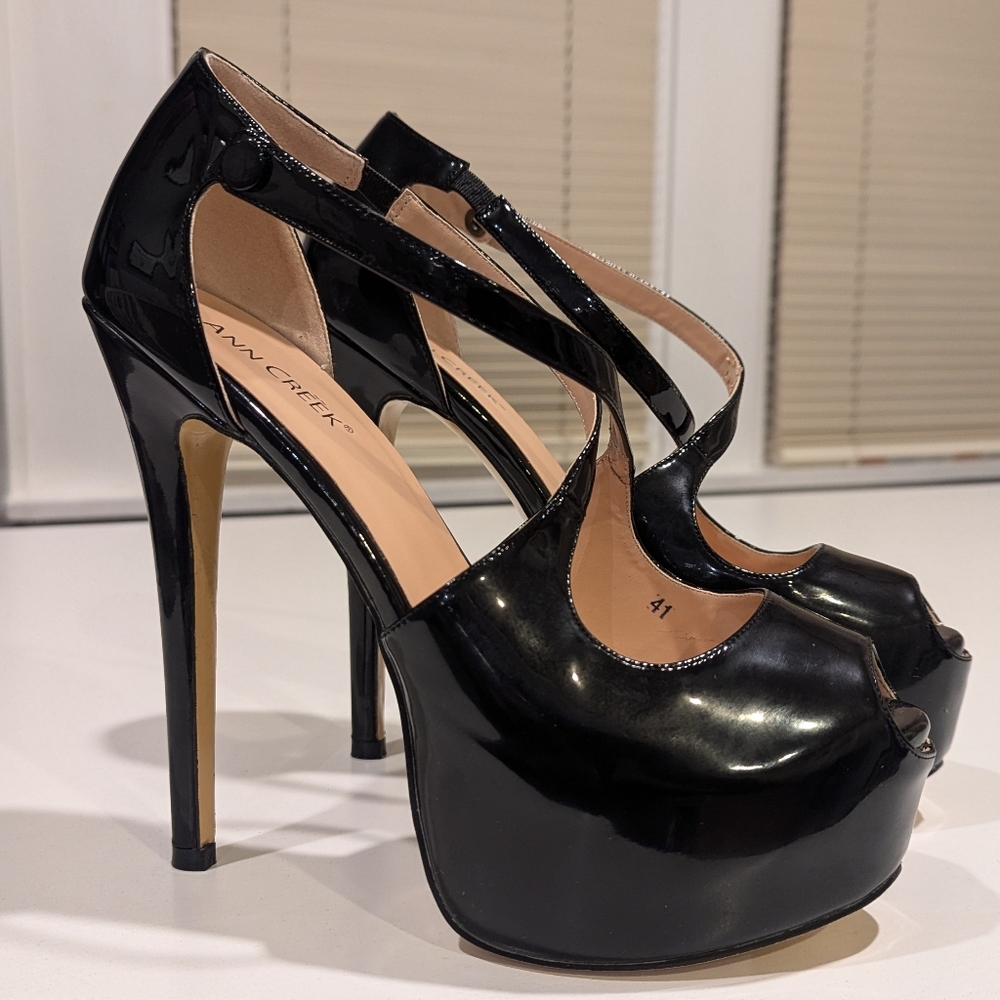 Sky High Ann Creek Strappy Platform Heels